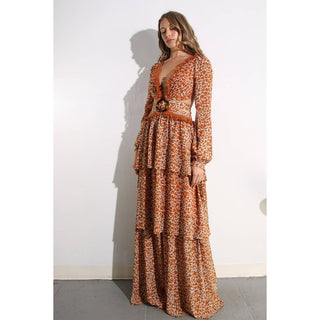 wedges and maxi dress For your next special occasion The lovely @nuriatravels is wearing our lace layer sleeveless maxi dress with a pair of wedges and a woven bag to complete the look. Code: d733330 #