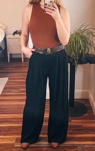 Black Pleated Pants - Wedges And Wide Legs Boutique
