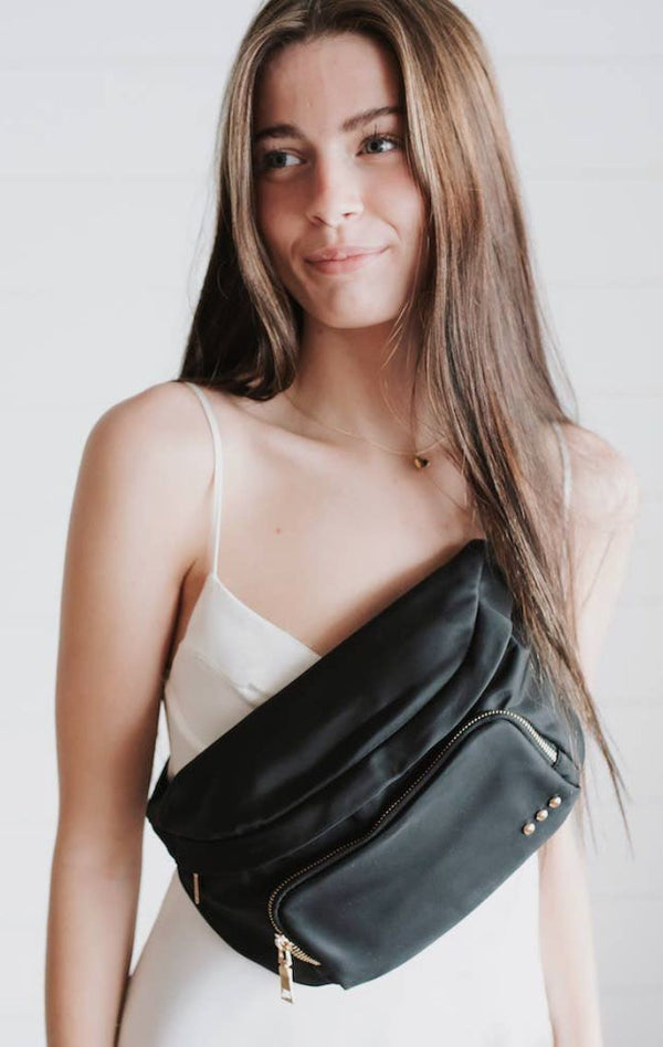 Daily Oversized Sling Bag | Black - Wedges And Wide Legs Boutique
